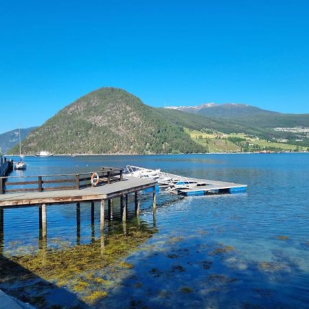 Nedre Amla Fjord Apartment Kaupanger Luaran gambar