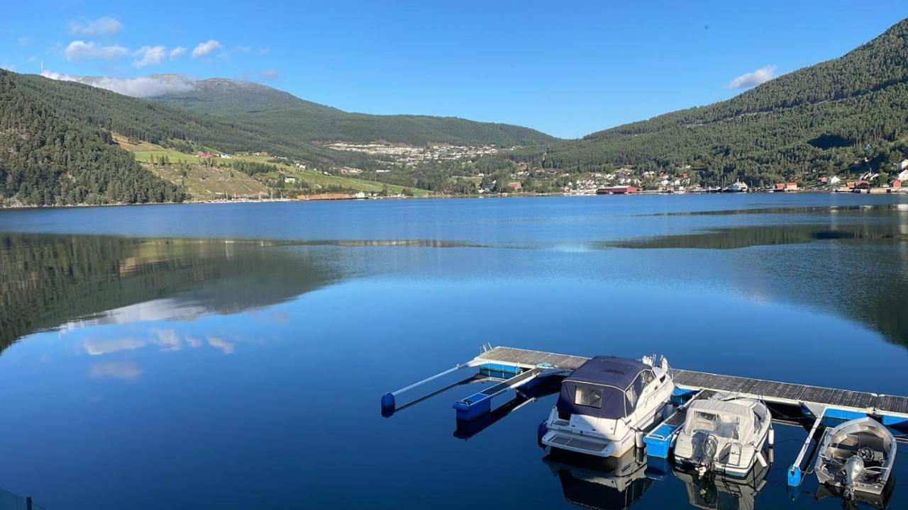 Nedre Amla Fjord Apartment Kaupanger Luaran gambar