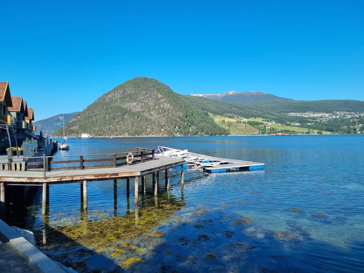 Nedre Amla Fjord Apartment Kaupanger Luaran gambar