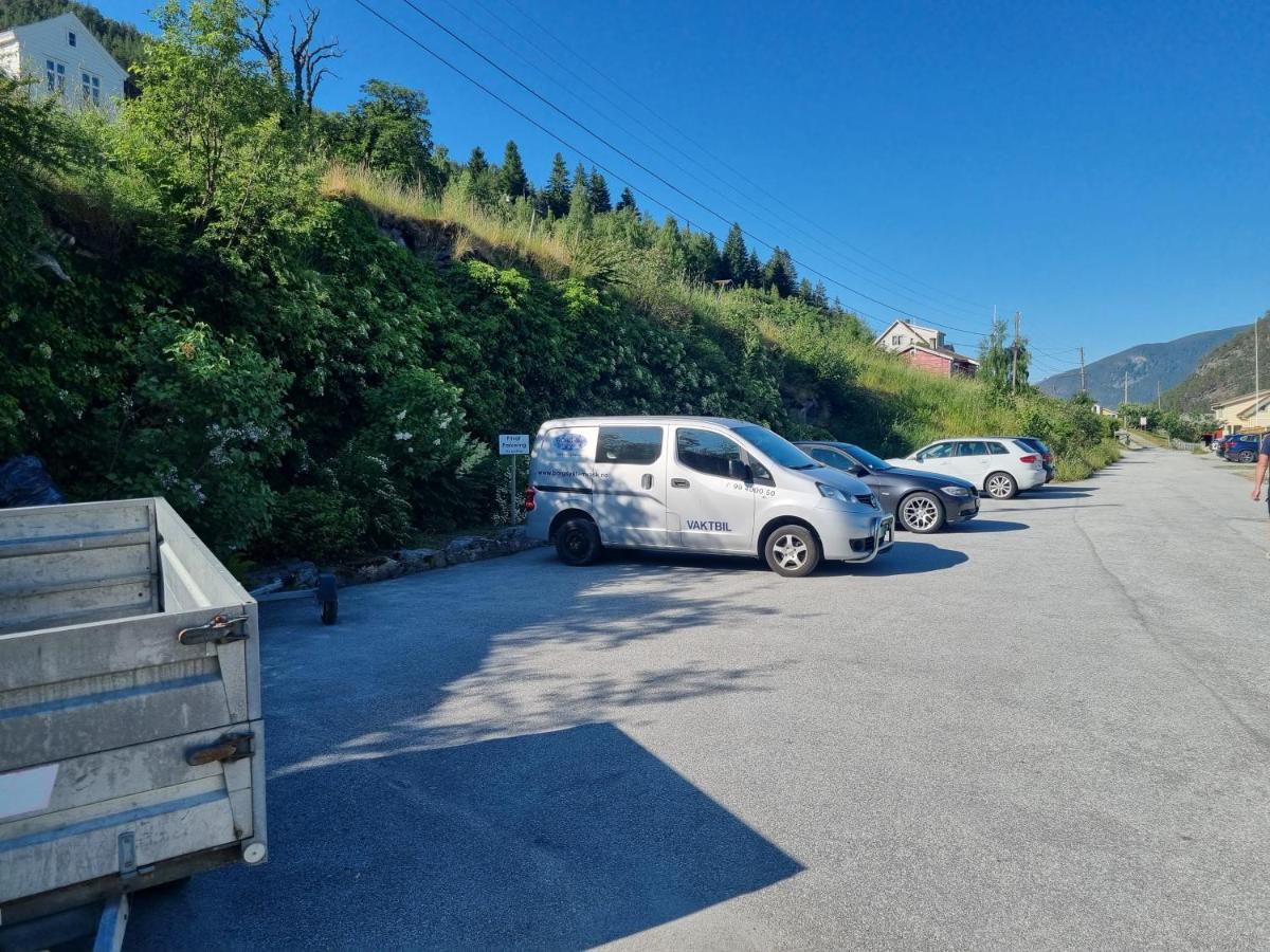 Nedre Amla Fjord Apartment Kaupanger Luaran gambar